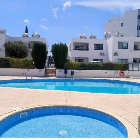 דירה Modern 3 Bedroom Penthouse Paphos